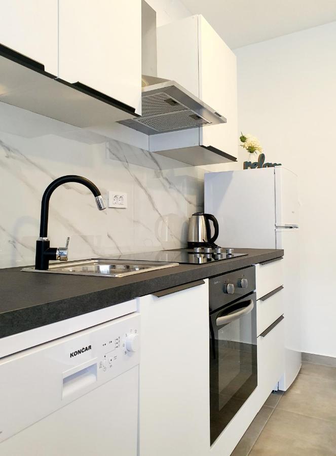 Sea Star Apartments Pjescana Uvala Kültér fotó